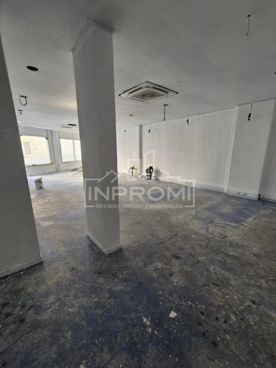 Loja para Venda em Loures Foto 2