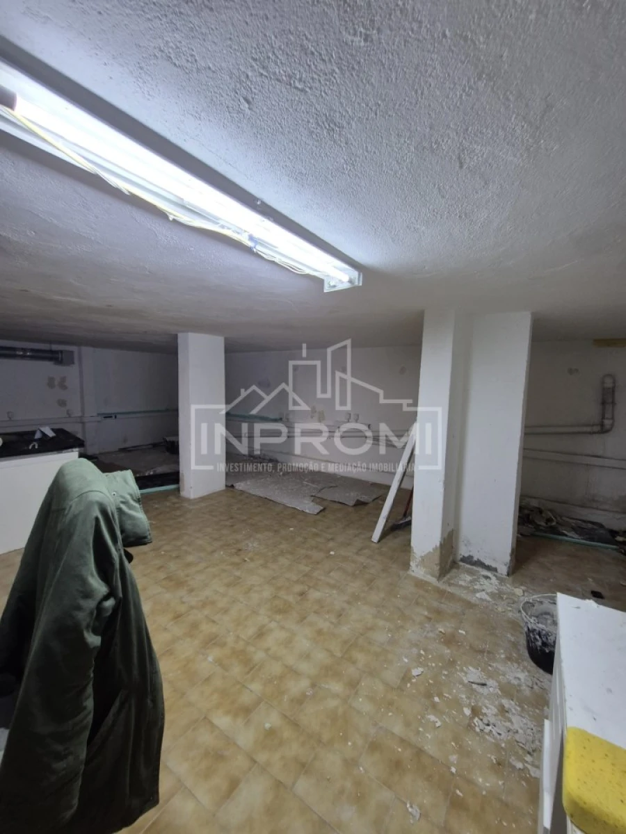 Loja para Venda em Loures Foto 8