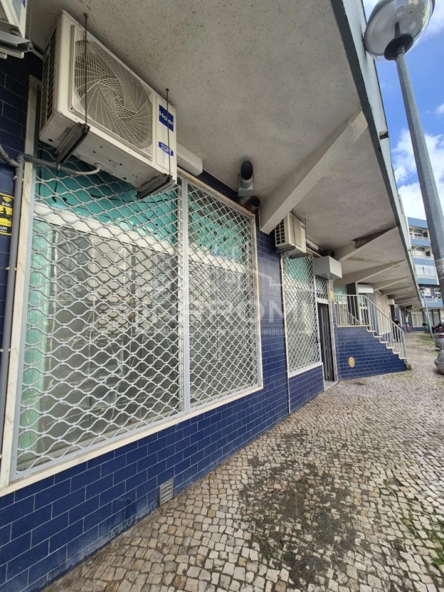 Loja para Venda em Loures Foto 17