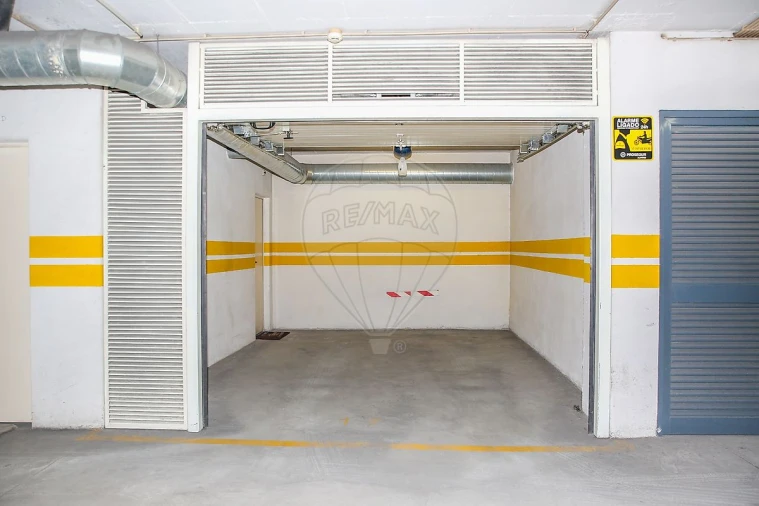 Apartamento T3 para Venda em Carregado e Cadafais Foto 30