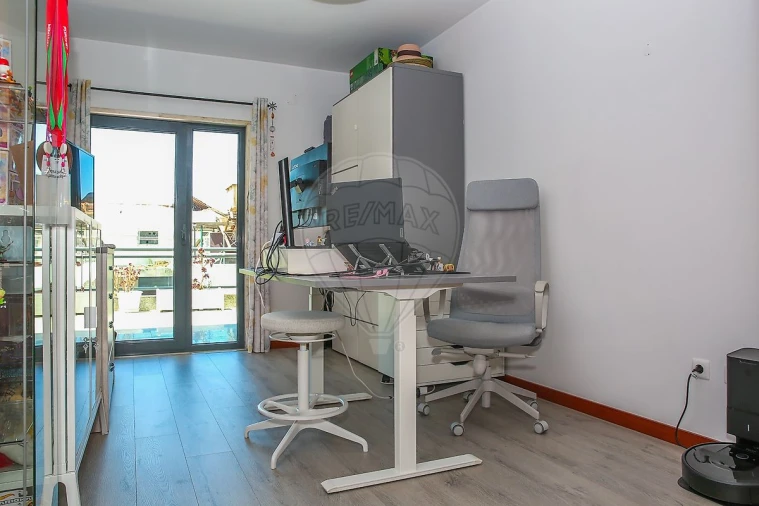 Apartamento T3 para Venda em Carregado e Cadafais Foto 21