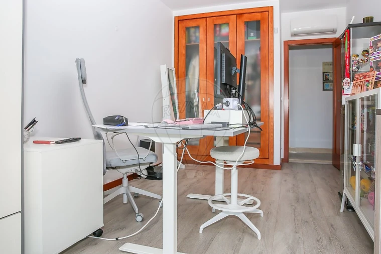 Apartamento T3 para Venda em Carregado e Cadafais Foto 19