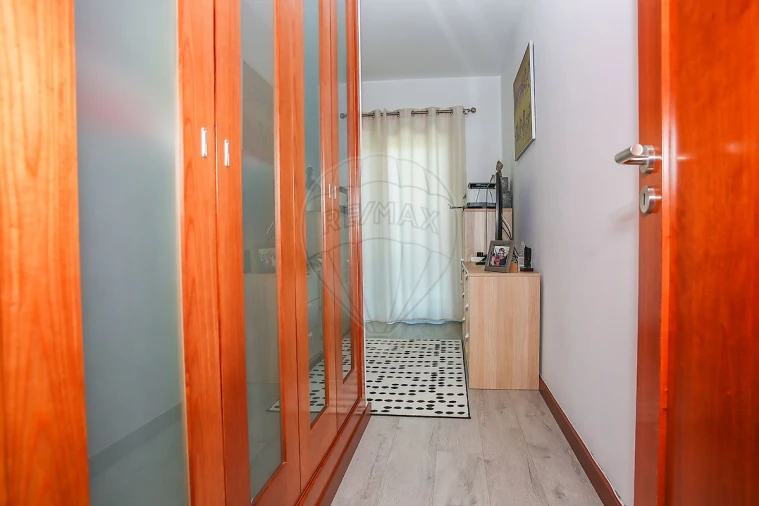 Apartamento T3 para Venda em Carregado e Cadafais Foto 16