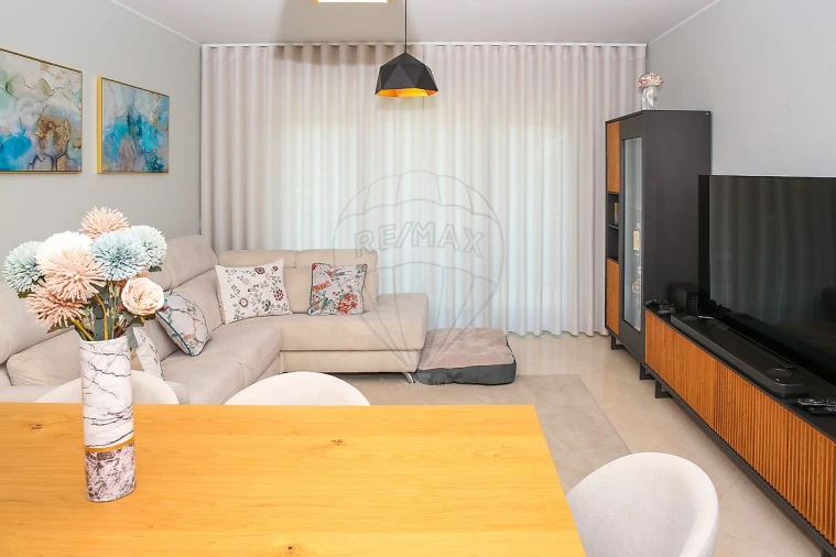 Apartamento T3 para Venda em Carregado e Cadafais Foto 8