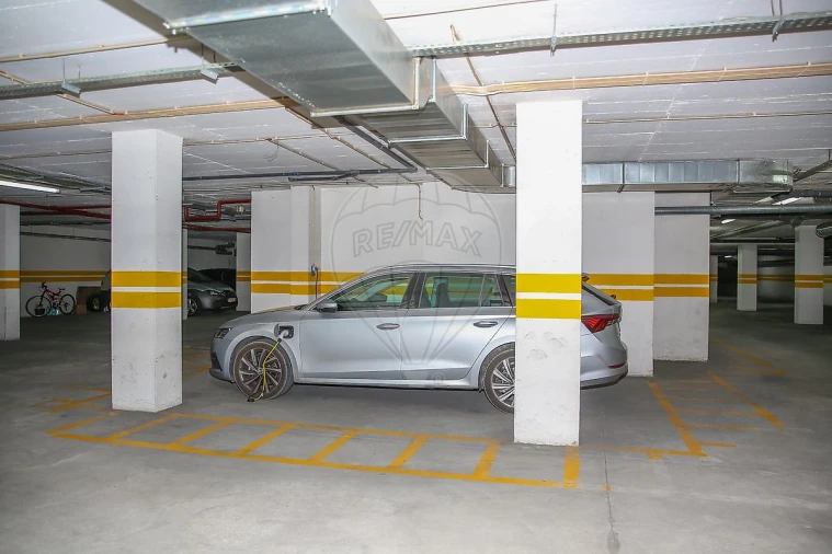 Apartamento T3 para Venda em Carregado e Cadafais Foto 29