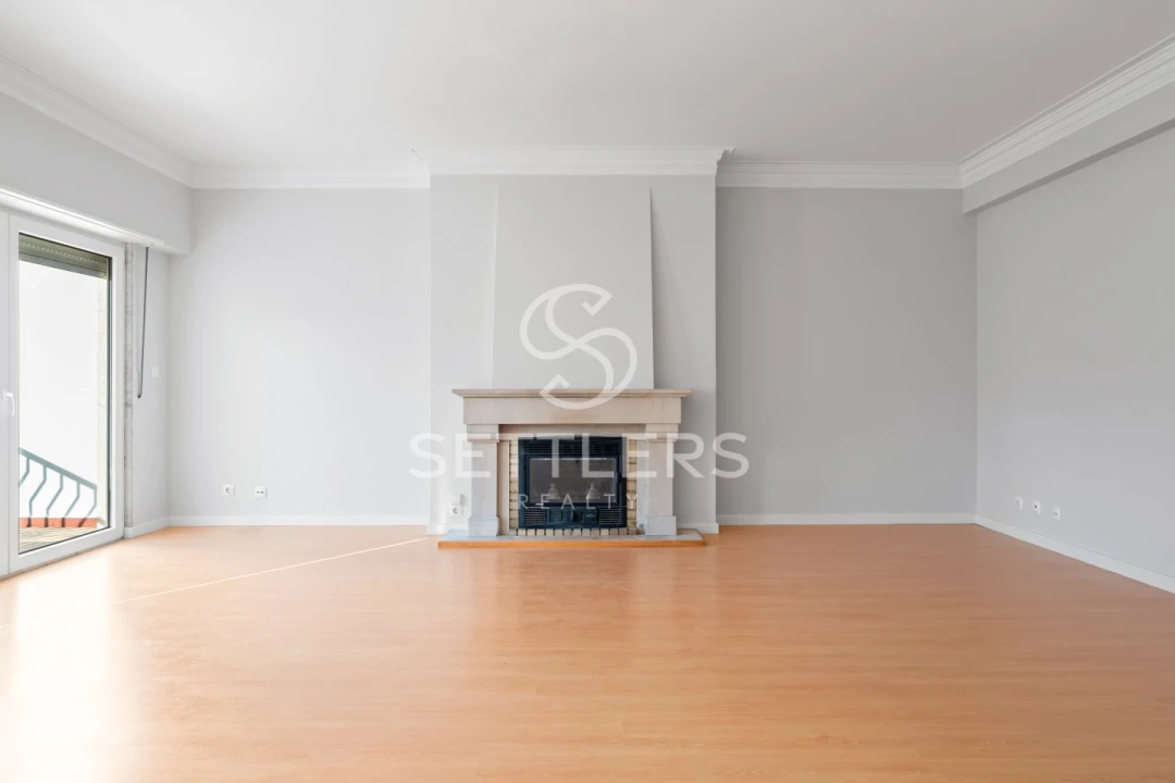 Apartamento T3 para Venda em Carcavelos e Parede Foto 4