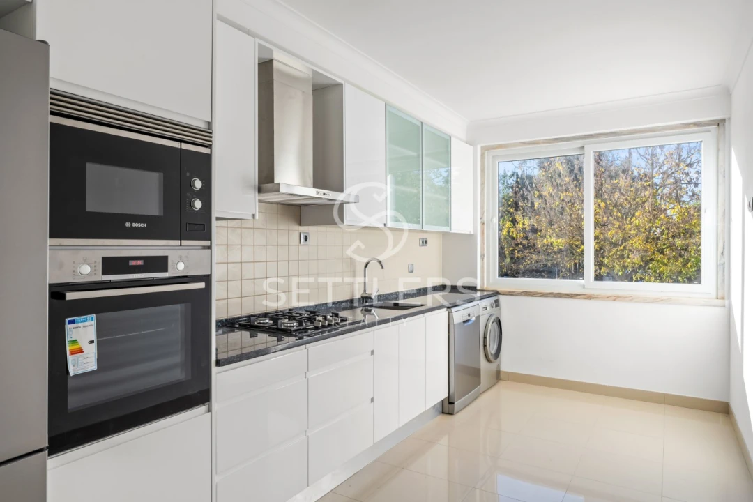 Apartamento T3 para Venda em Carcavelos e Parede Foto 5