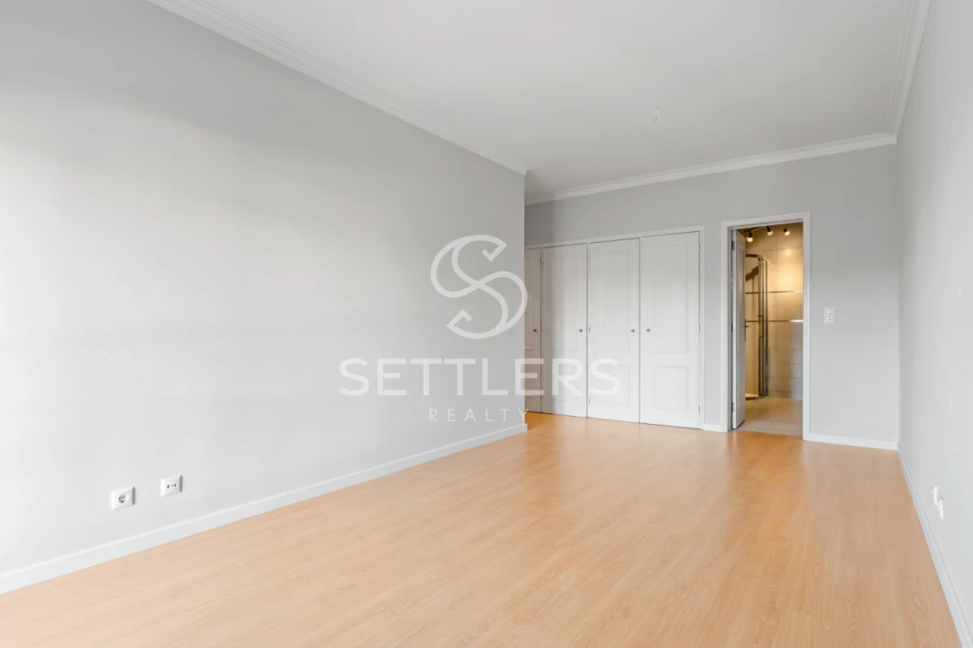 Apartamento T3 para Venda em Carcavelos e Parede Foto 8