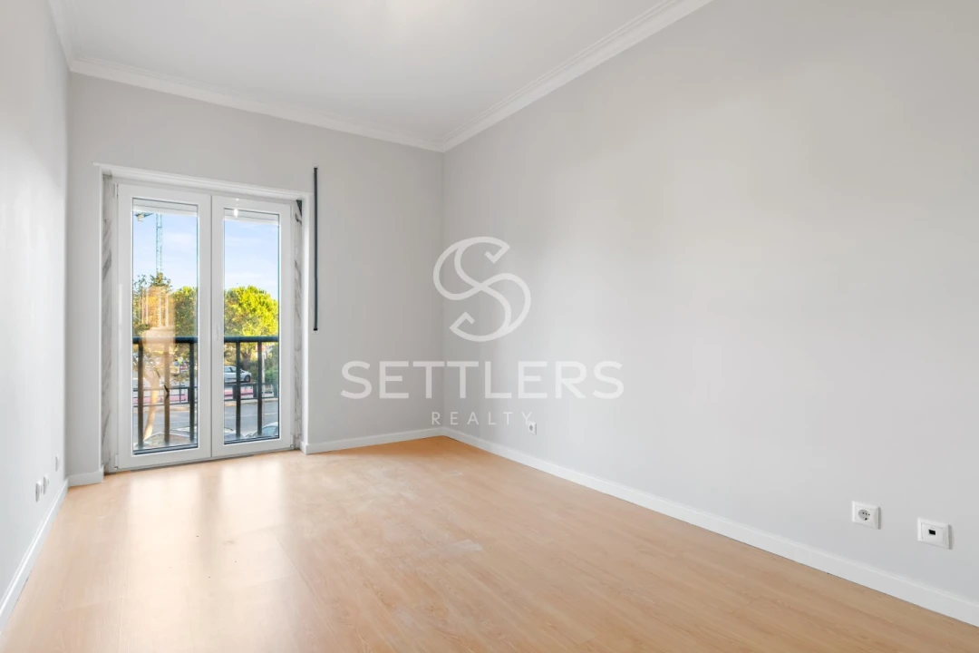 Apartamento T3 para Venda em Carcavelos e Parede Foto 11