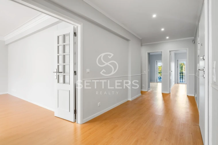 Apartamento T3 para Venda em Carcavelos e Parede Foto 7