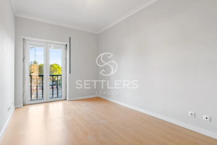 Apartamento T3 para Venda em Carcavelos e Parede Foto 11