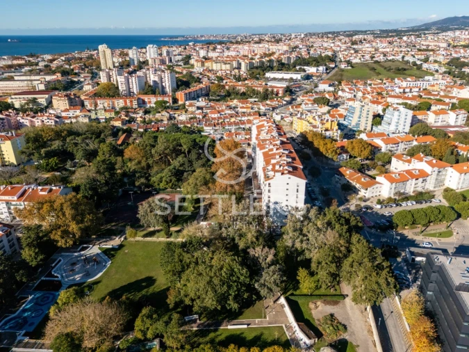 Apartamento T3 para Venda em Carcavelos e Parede Foto 24