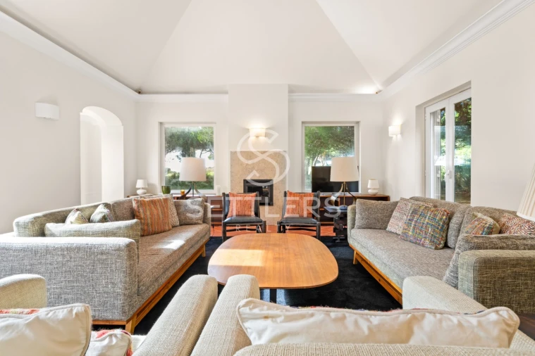 Moradia T4 para Arrendamento em Cascais e Estoril Foto 4