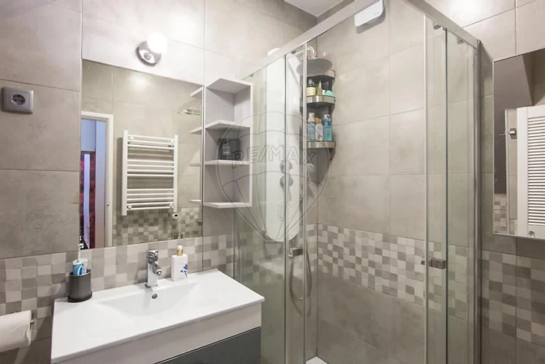 Apartamento T1 para Arrendamento em Avenidas Novas Foto 10