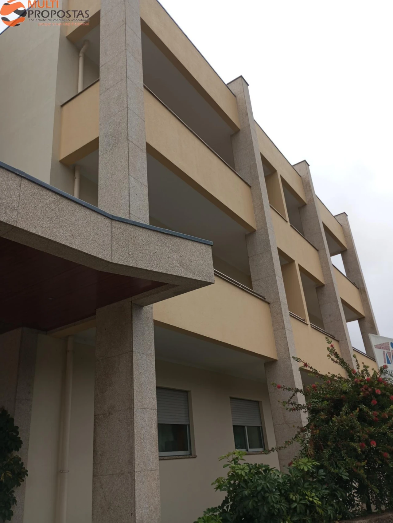 Apartamento T1 para Venda em Gualtar Foto 2