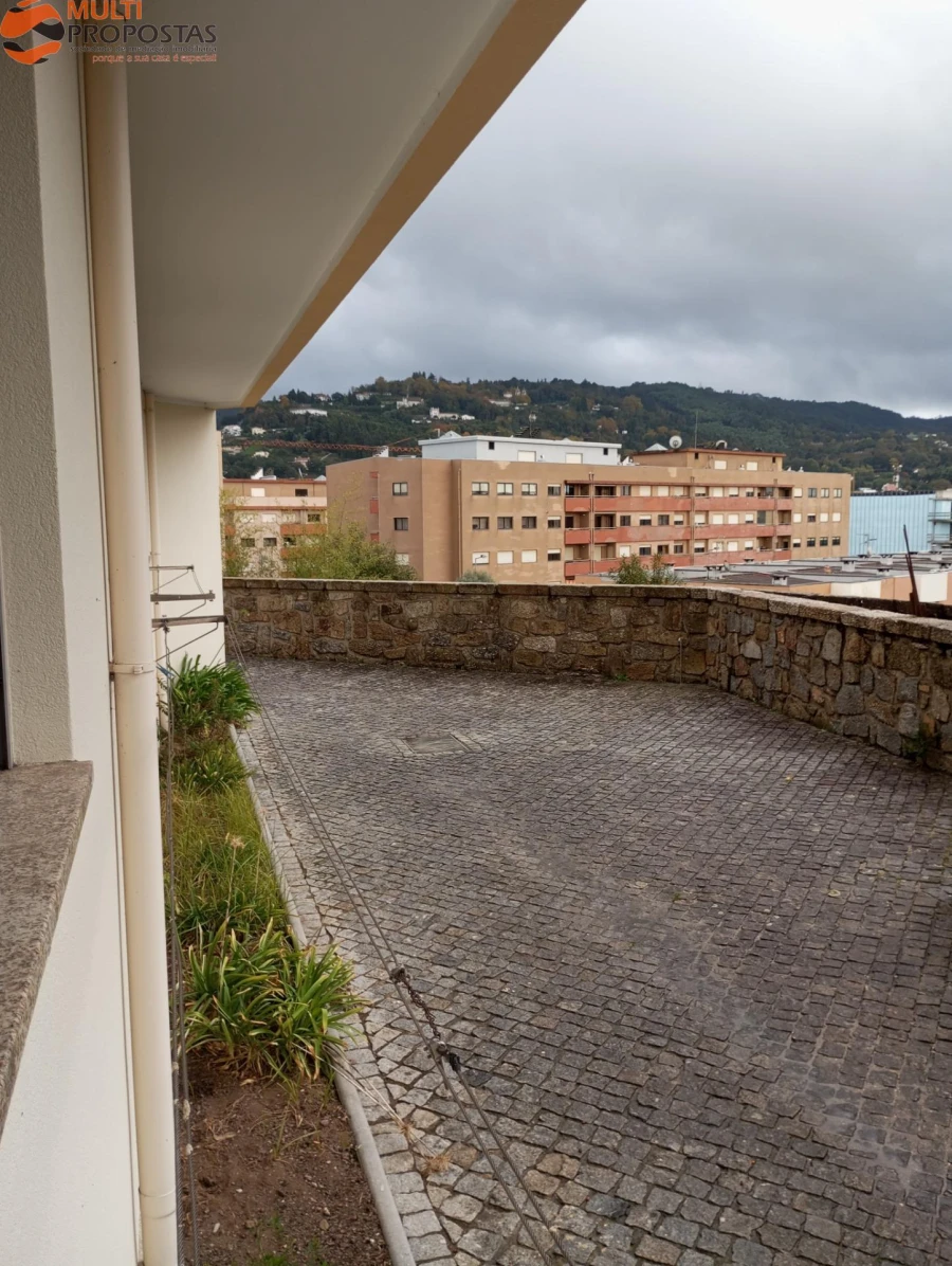 Apartamento T1 para Venda em Gualtar Foto 19