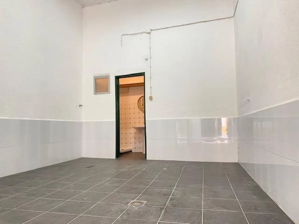 Armazém para Arrendamento em Santa Clara Foto 3