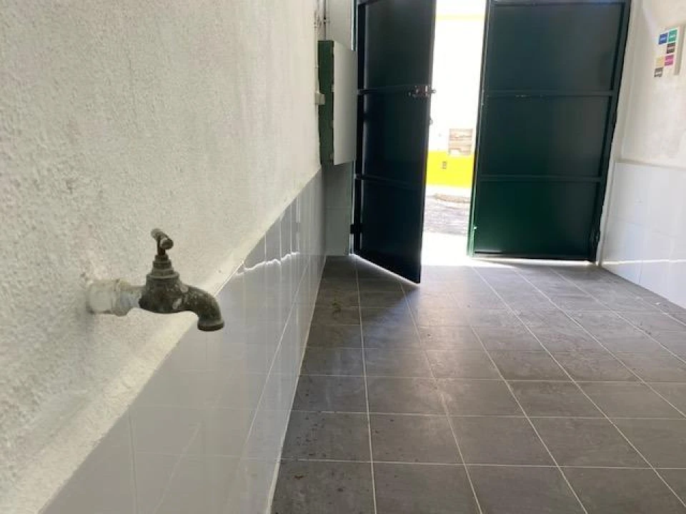 Armazém para Arrendamento em Santa Clara Foto 8