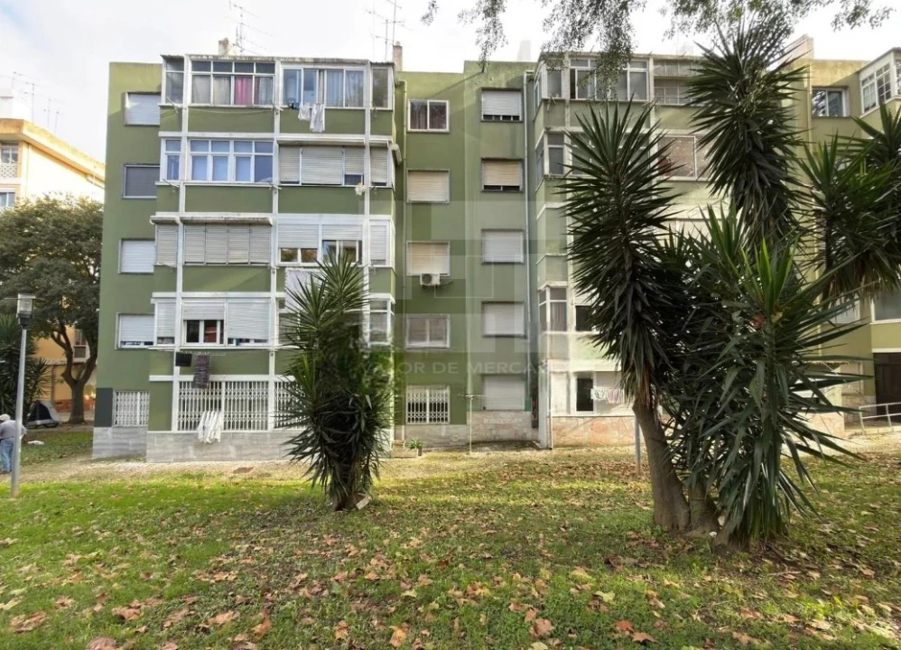 Apartamento T2 para Venda em Benfica Foto 16