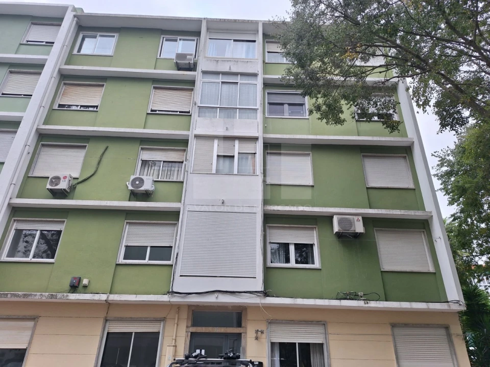 Apartamento T2 para Venda em Benfica Foto 17