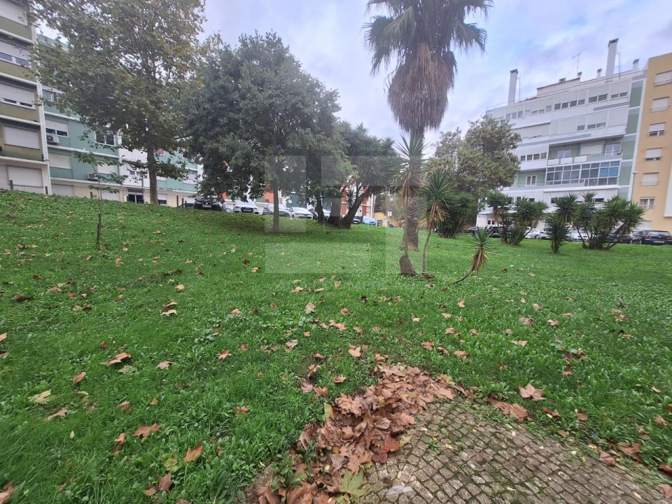 Apartamento T2 para Venda em Benfica Foto 19