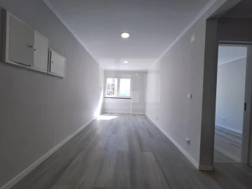 Apartamento T2 para Venda em Benfica