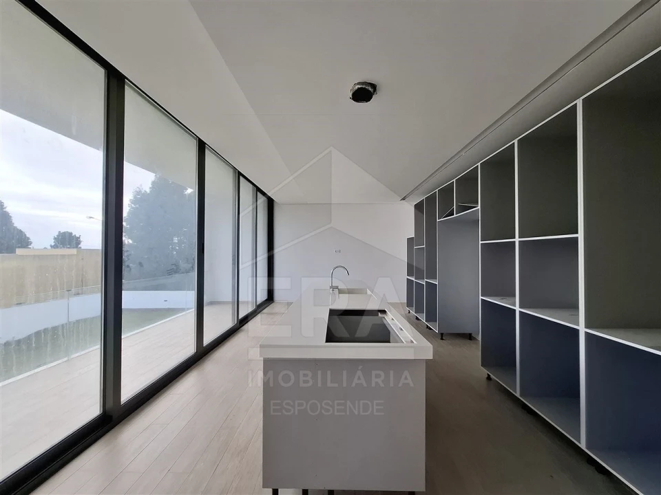 Moradia T3 para Venda em Palmeira de Faro e Curvos Foto 3