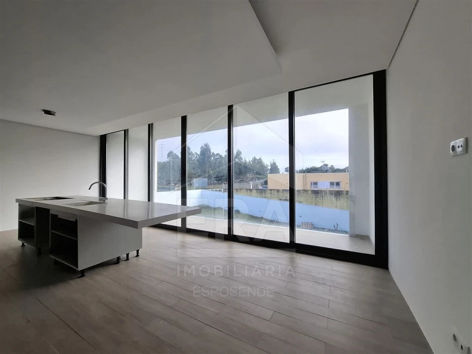 Moradia T3 para Venda em Palmeira de Faro e Curvos Foto 5