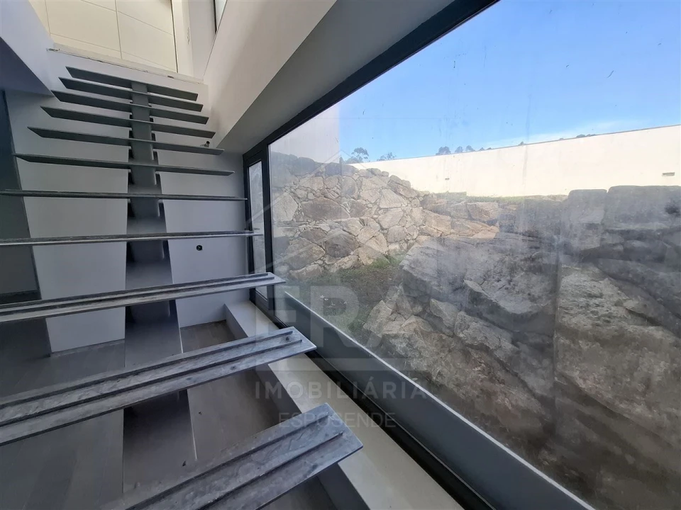 Moradia T3 para Venda em Palmeira de Faro e Curvos Foto 10