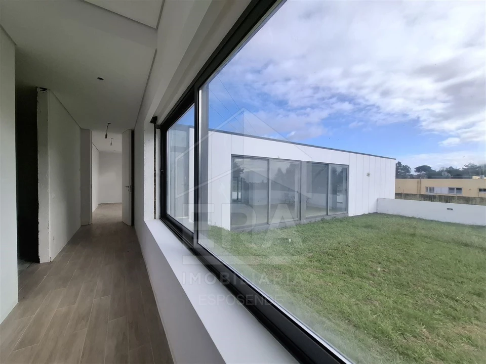 Moradia T3 para Venda em Palmeira de Faro e Curvos Foto 17