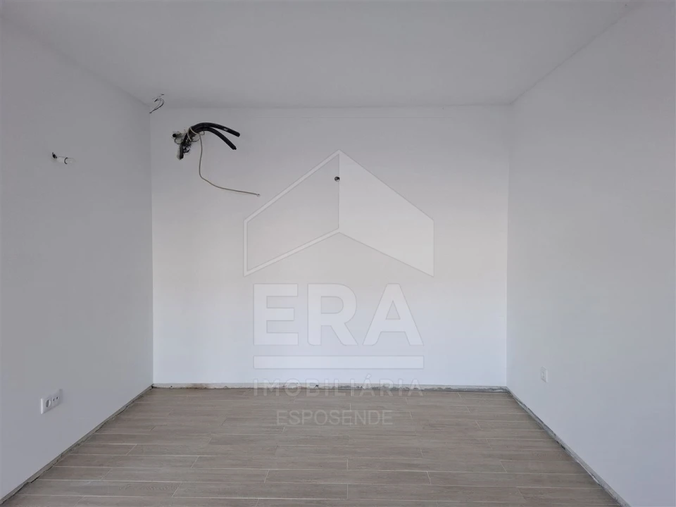 Moradia T3 para Venda em Palmeira de Faro e Curvos Foto 22