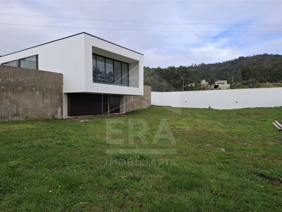 Moradia T3 para Venda em Palmeira de Faro e Curvos Foto 25