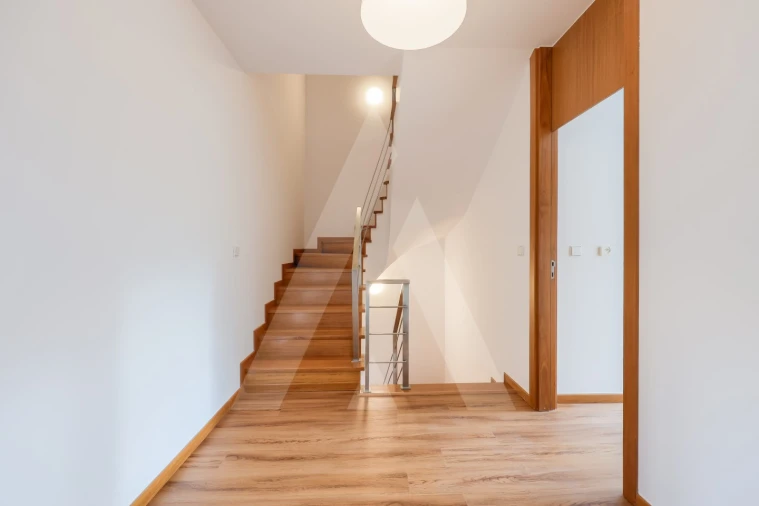 Moradia T4 para Venda em Eixo e Eirol Foto 16