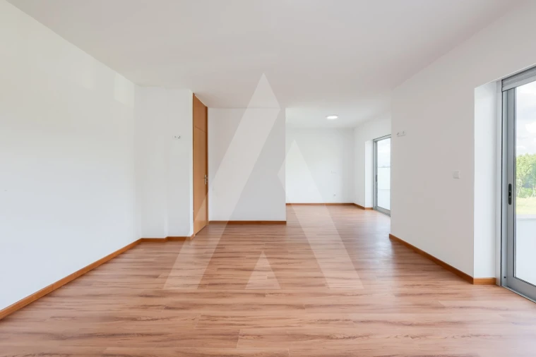 Moradia T4 para Venda em Eixo e Eirol Foto 30