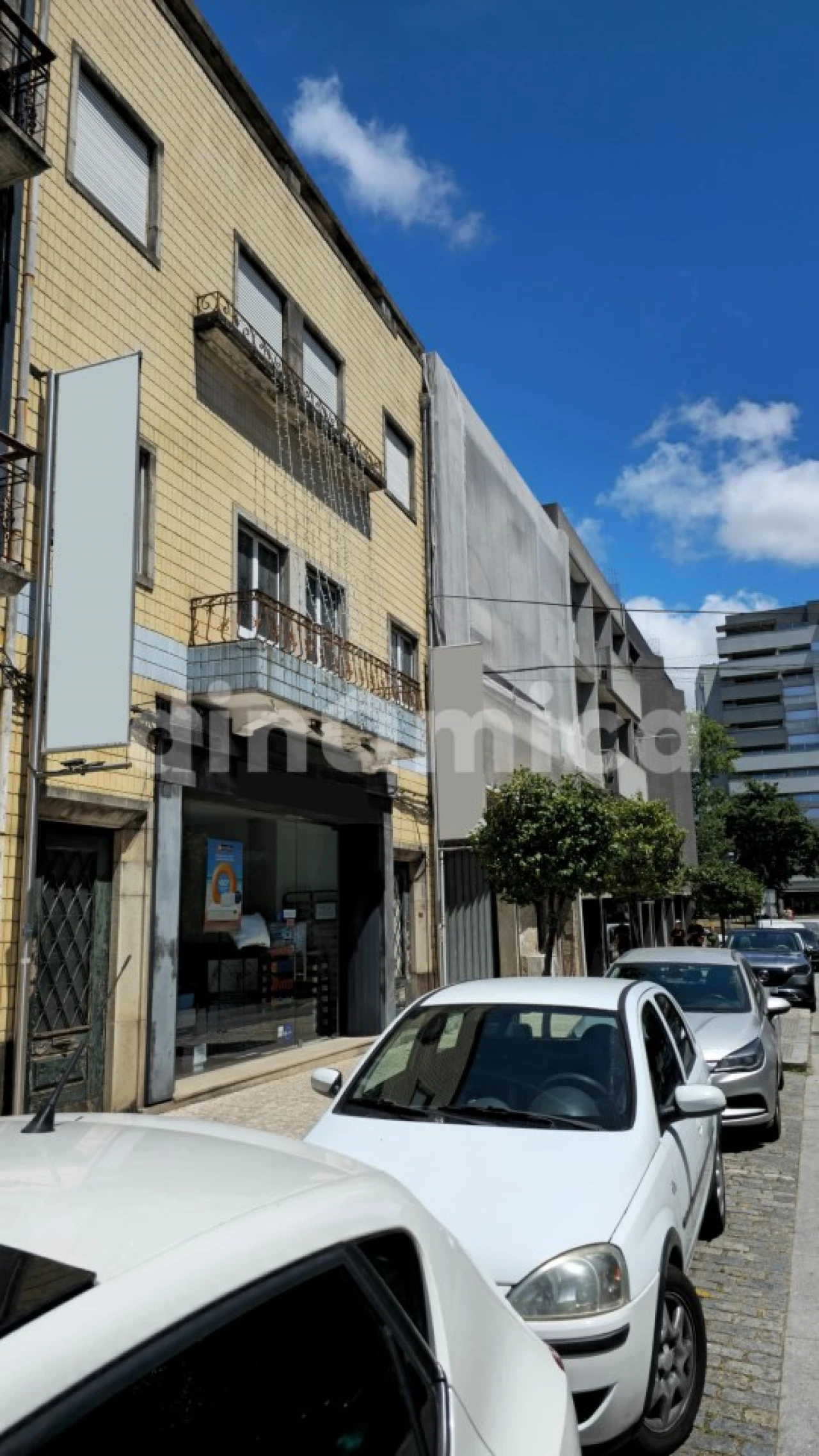 Apartamento T5 para Venda em Antas e Abade de Vermoim Foto 1