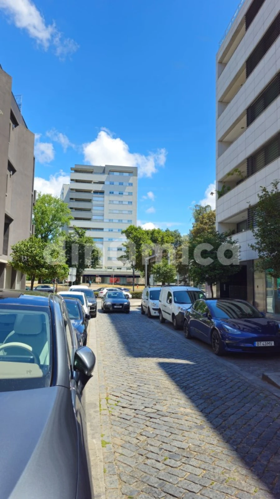 Apartamento T5 para Venda em Antas e Abade de Vermoim Foto 2