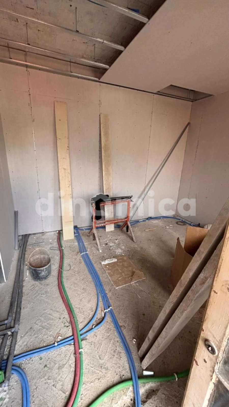 Apartamento T5 para Venda em Antas e Abade de Vermoim Foto 4
