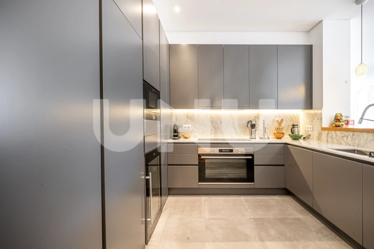 Apartamento T3 para Venda em Santa Maria Maior Foto 2