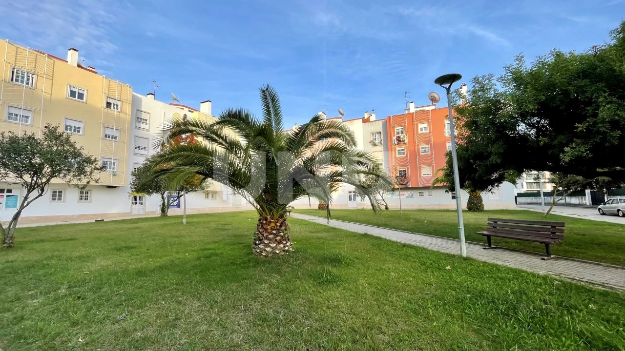 Apartamento T3 para Venda em Seixal, Arrentela e Aldeia de Paio Pires Foto 15