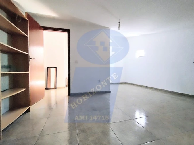 Moradia T2 para Arrendamento em Covões e Camarneira