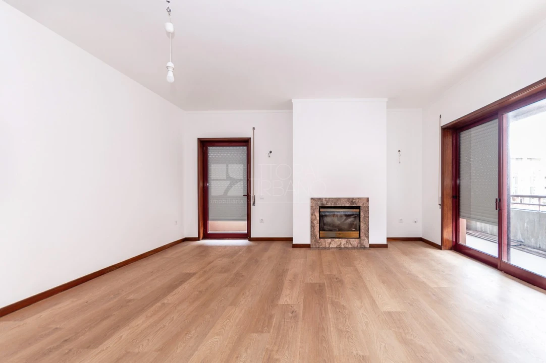 Apartamento T3 para Venda em Esmoriz Foto 2