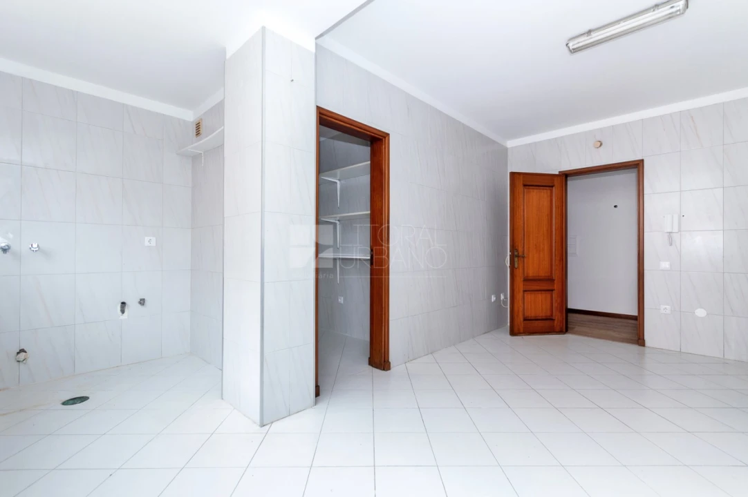 Apartamento T3 para Venda em Esmoriz Foto 8