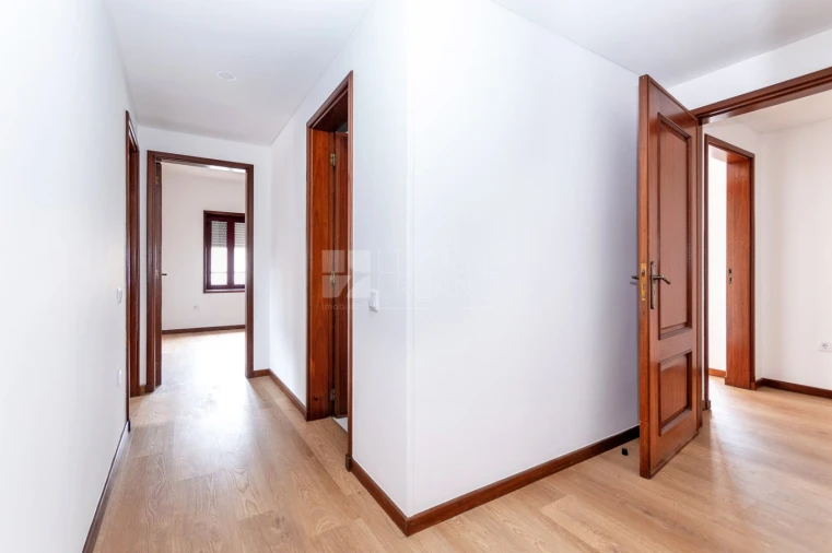 Apartamento T3 para Venda em Esmoriz Foto 11