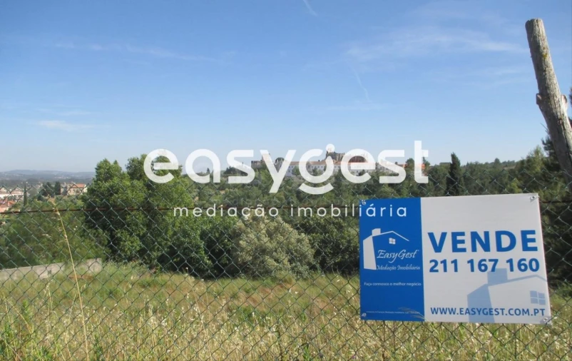 Terreno para Venda em São João Baptista e Santa Maria dos Olivais