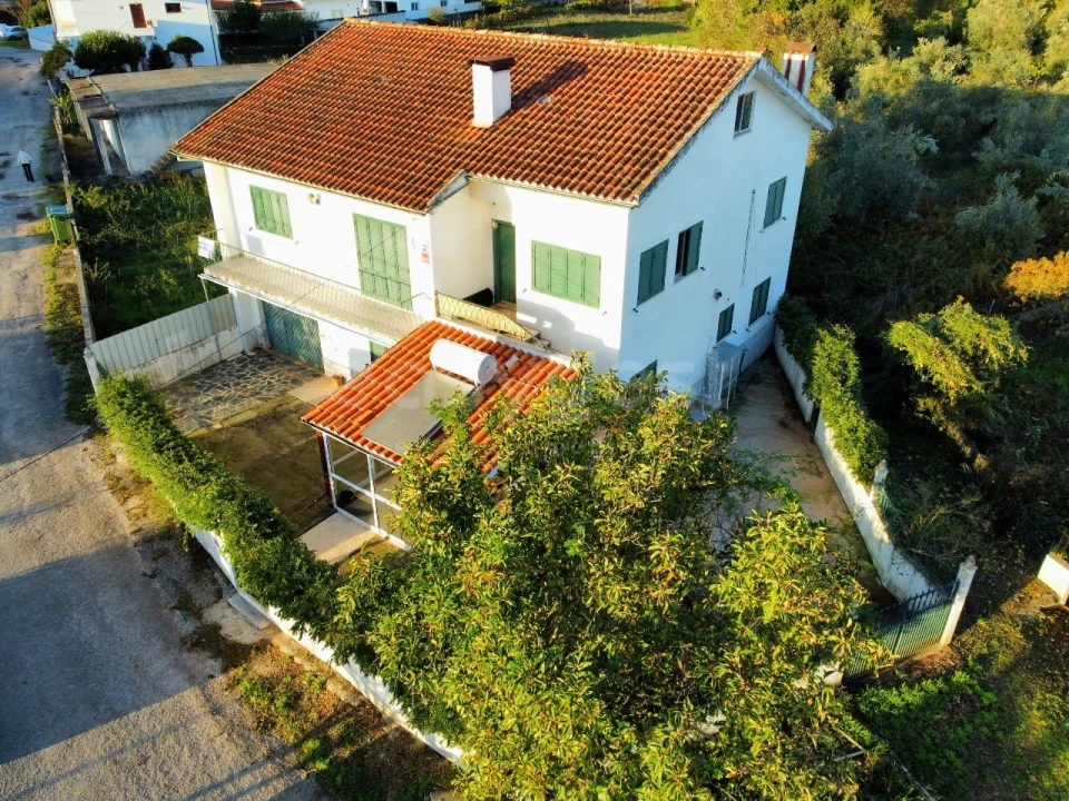 Moradia T4 para Venda em Côja e Barril de Alva Foto 1