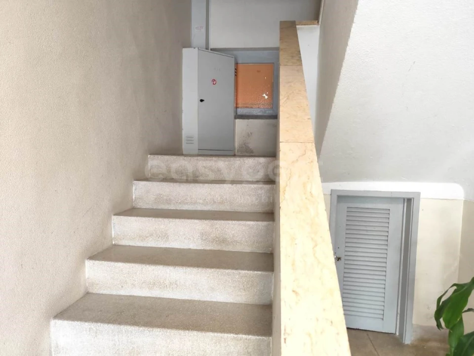 Apartamento T2 para Venda em Benfica Foto 2