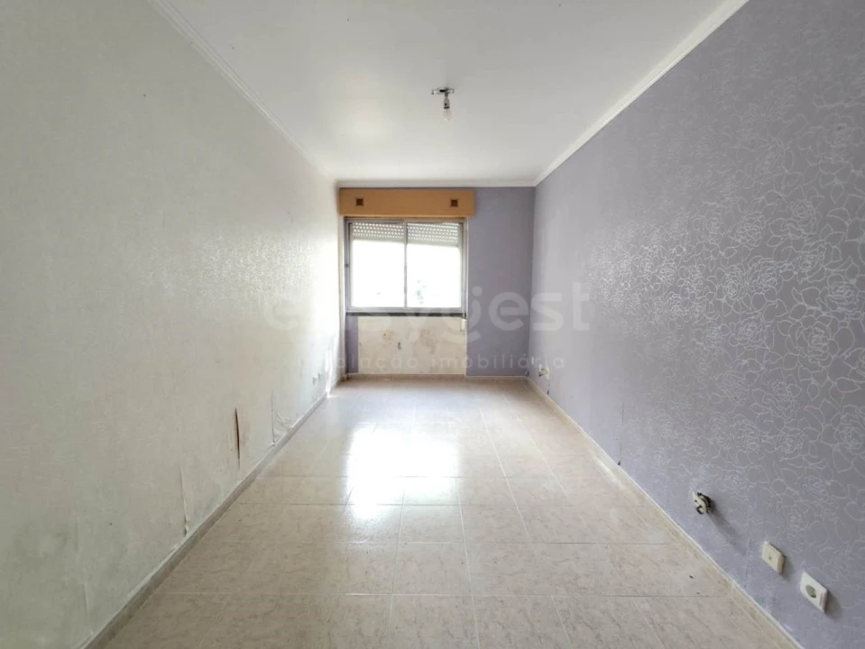 Apartamento T2 para Venda em Benfica Foto 6