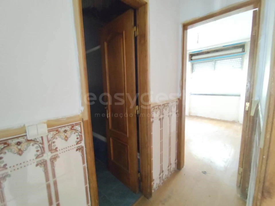 Apartamento T2 para Venda em Benfica Foto 8