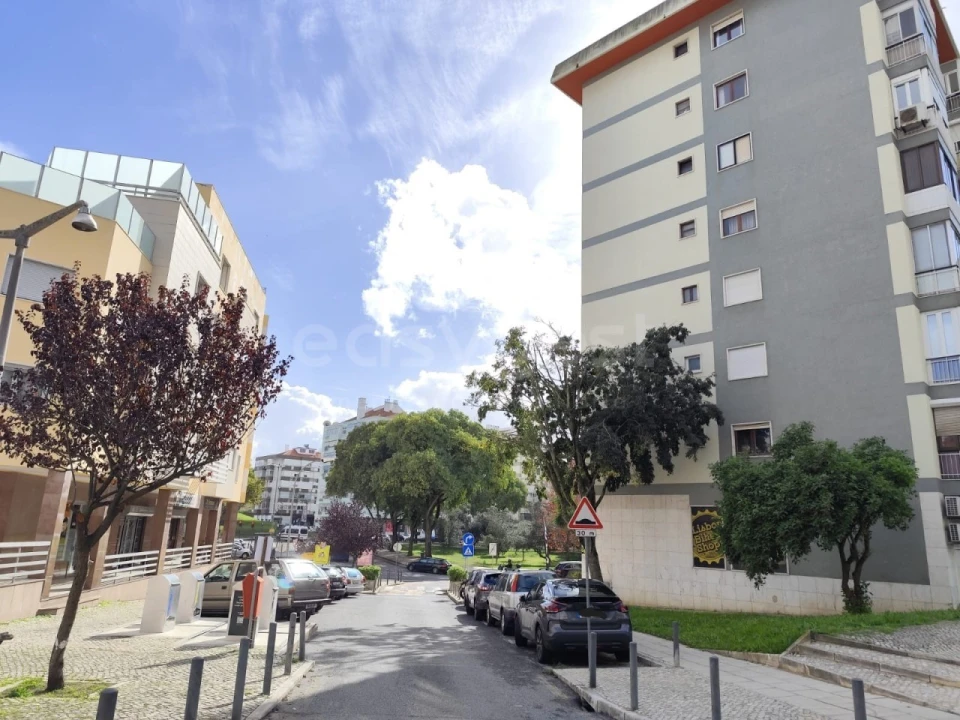 Apartamento T2 para Venda em Benfica Foto 17