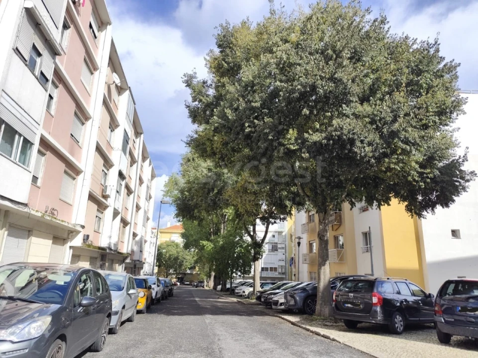 Apartamento T2 para Venda em Benfica Foto 20